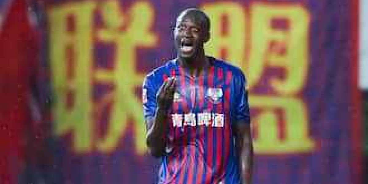 Yaya Toure Brilliantly Explains Why Having Bigger Bum in Football Has <br>Advantages