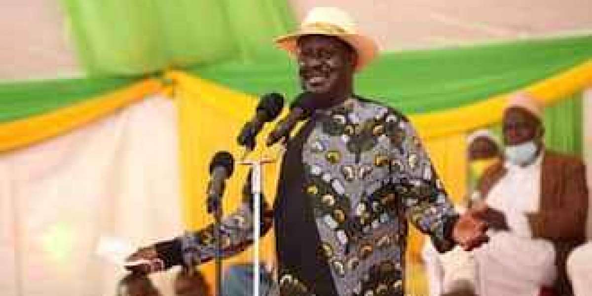 Migori: Raila Odinga's Supporters Give Him Kingly Welcome During Visit, Excitedly Shake His Hand