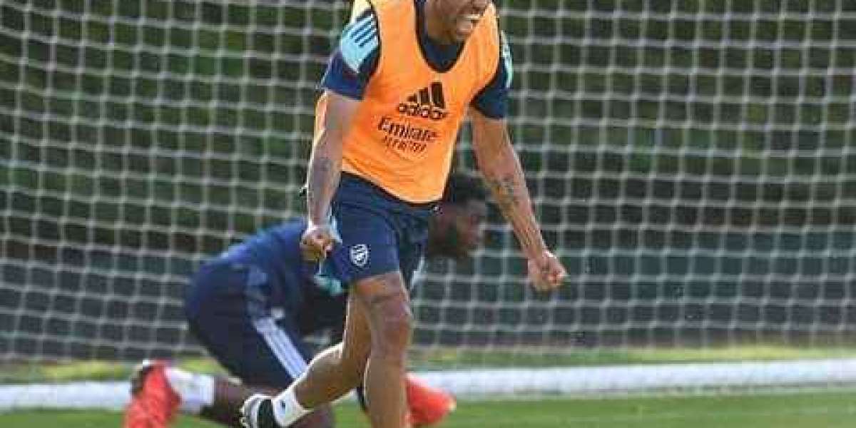 Emeric oubameyang in training