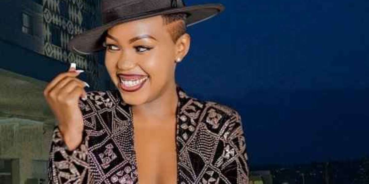 Umunyamakuru Bianca yasubije abavuga ko yamabara ubusa (VIDEO)