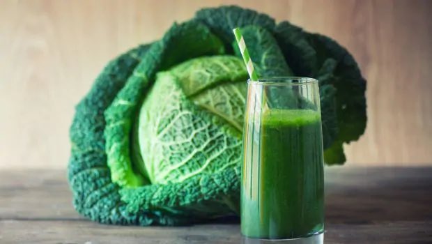 Eric on Twitter: "CABBAGE JUICE:I recommend cabbage & cabbage juice if you have stomach and intestinal problems eg ulcers, gastritis, diverticulitis, GERD etc,Cabbage has glutamine which heals intestinal inflammation.Here is how to prepare cabbage juice.Thread...#FoodFriday… https://t.co/6zKkdMrlAI"