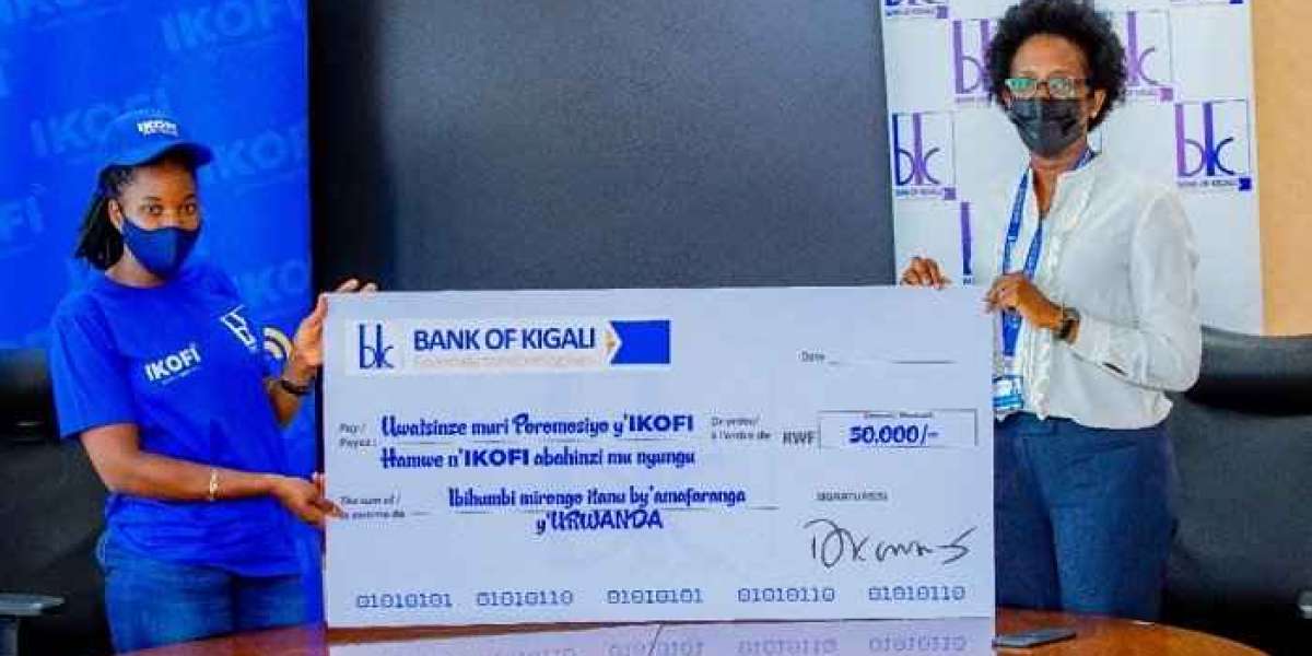 Banki ya Kigali yahembye abahinzi 10 bahize abandi mu gukoresha IKOFI kenshi