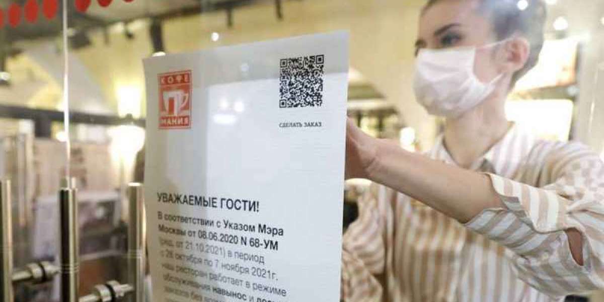 Moscow shops and restaurants shut in partial lockdown