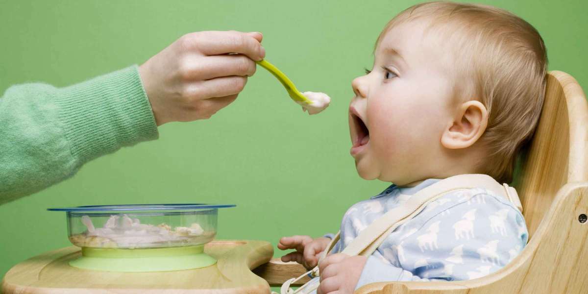 How To Introduce Baby Food To Your Baby