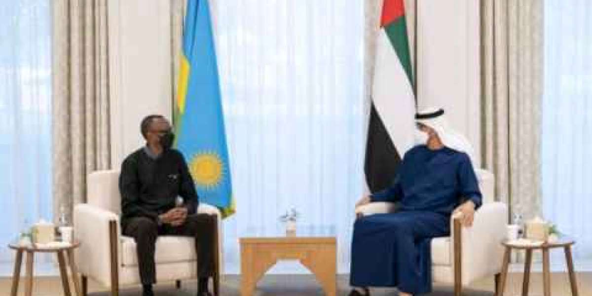 Perezida Kagame paul yagiranye ibiganiro birambuye n’Igikomangoma cya Abu Dhabi