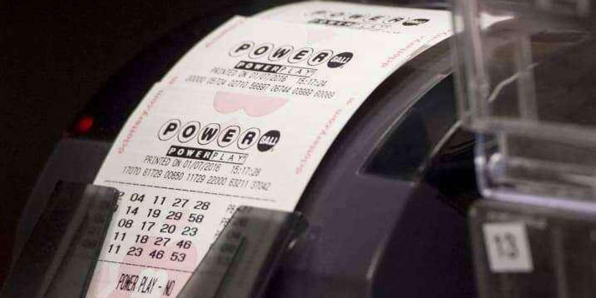 Powerball’s top prize jumps to $500 million for the first drawing of 2022. This year, winners landed jackpots totaling $
