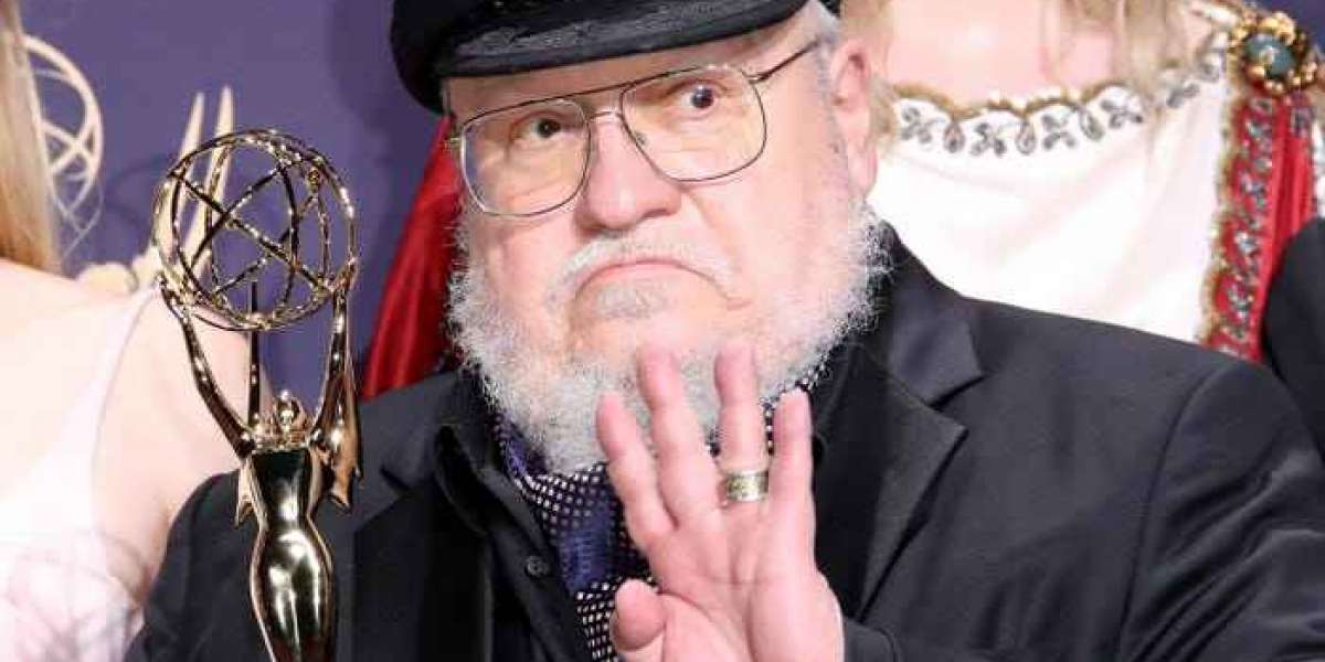George R. R. Martin wrote on his blog that he has seen the rough cut of the "House of the Dragon" pilot. <br>M