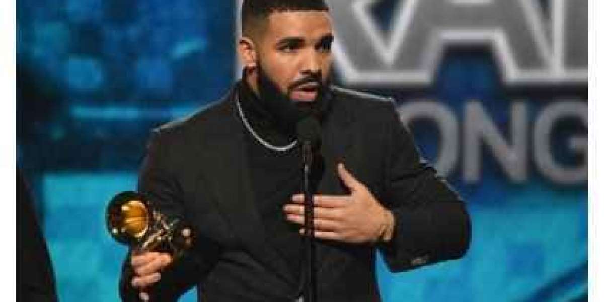 Drake yivanye muri Grammy Awards