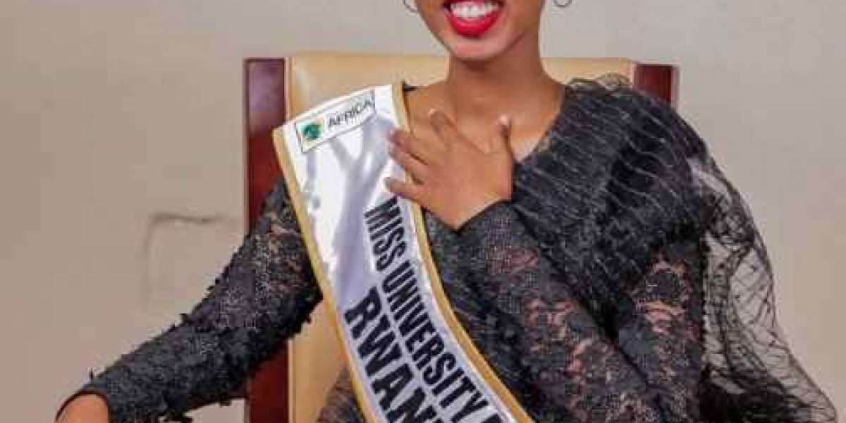 Umwiza Phionah yabaye igisonga cya Miss University Africa, Umunya-Tanzania agorwa n’Icyongereza