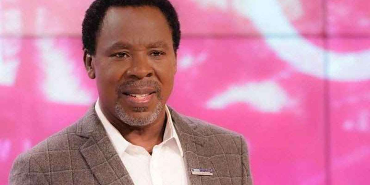 TB Joshua biography: Profile of Pastor Temitope Balogun Joshua of Synagogue Church of All Nations wey die at di age of 5