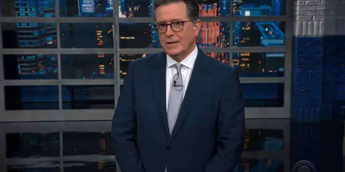 Colbert: Sean Hannity ‘clearly knew what was coming’ on 6 January