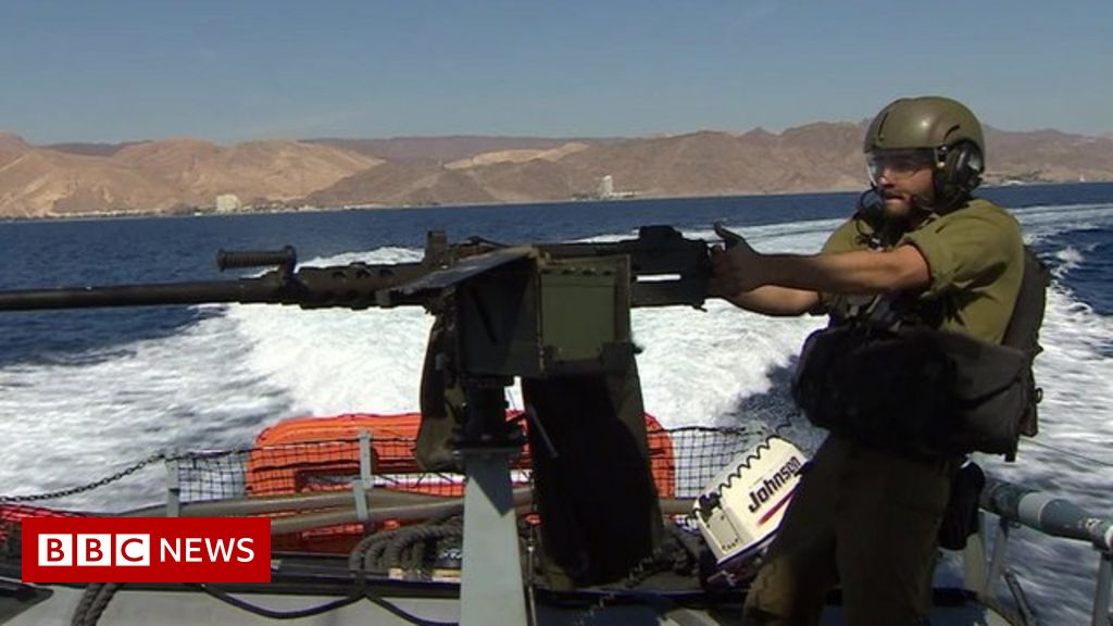 Israel on alert for attacks by Islamic State fighters in Sinai - BBC News