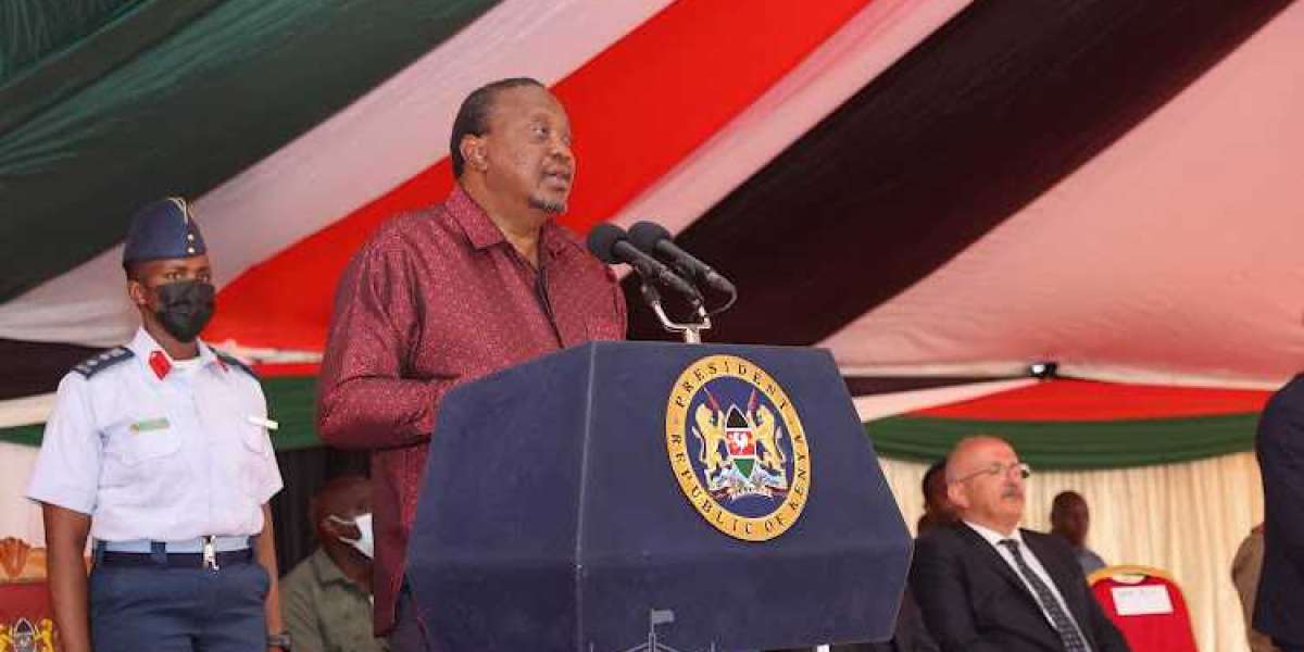 Jameni Hawa watu! Hilarious moment as landing chopper disrupts Uhuru's speech