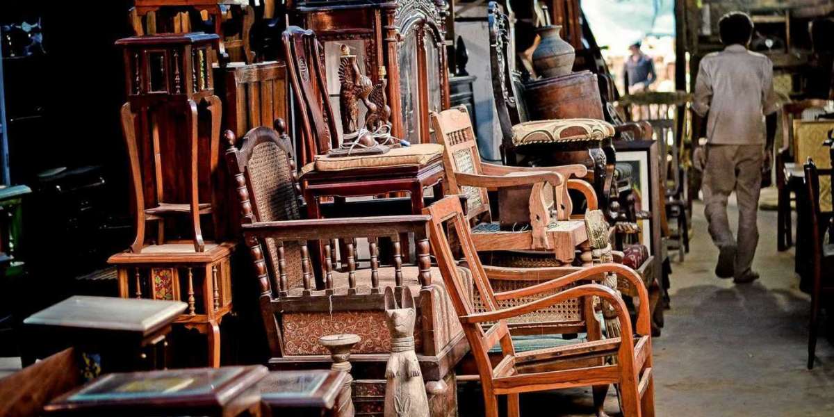 Antiques: What to Expect and How to Enjoy
