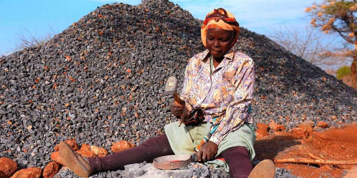 Difficult stretches drive maturing moms to Meru quarries