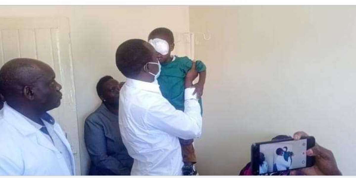 Simba Arati Visits The Baby Sagini Whose Eyes Were Gouged Out In Hospital, Clears The Bill
