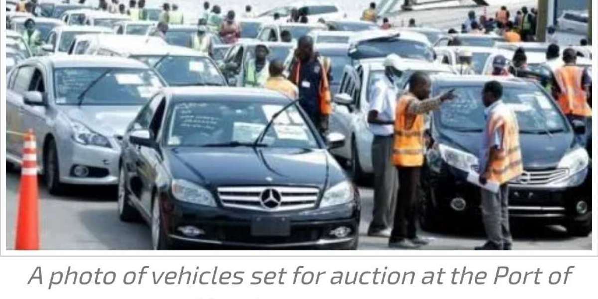 Mass Auction for Motor Vehicles and Motorcycles