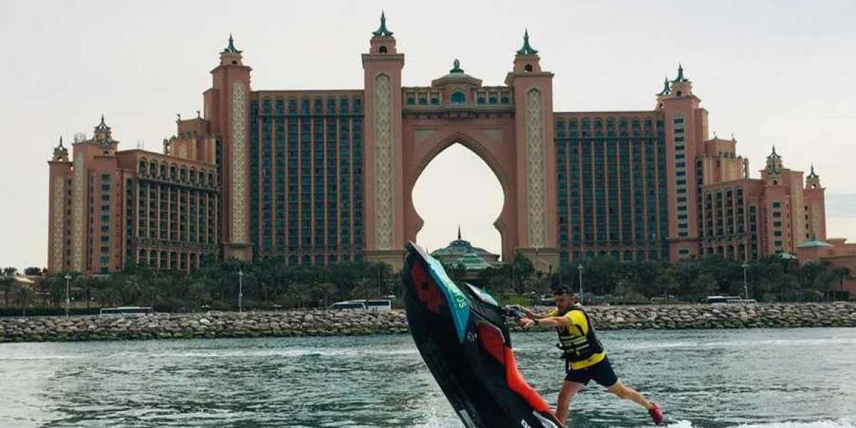 Book Online for Jet Skiing in Dubai