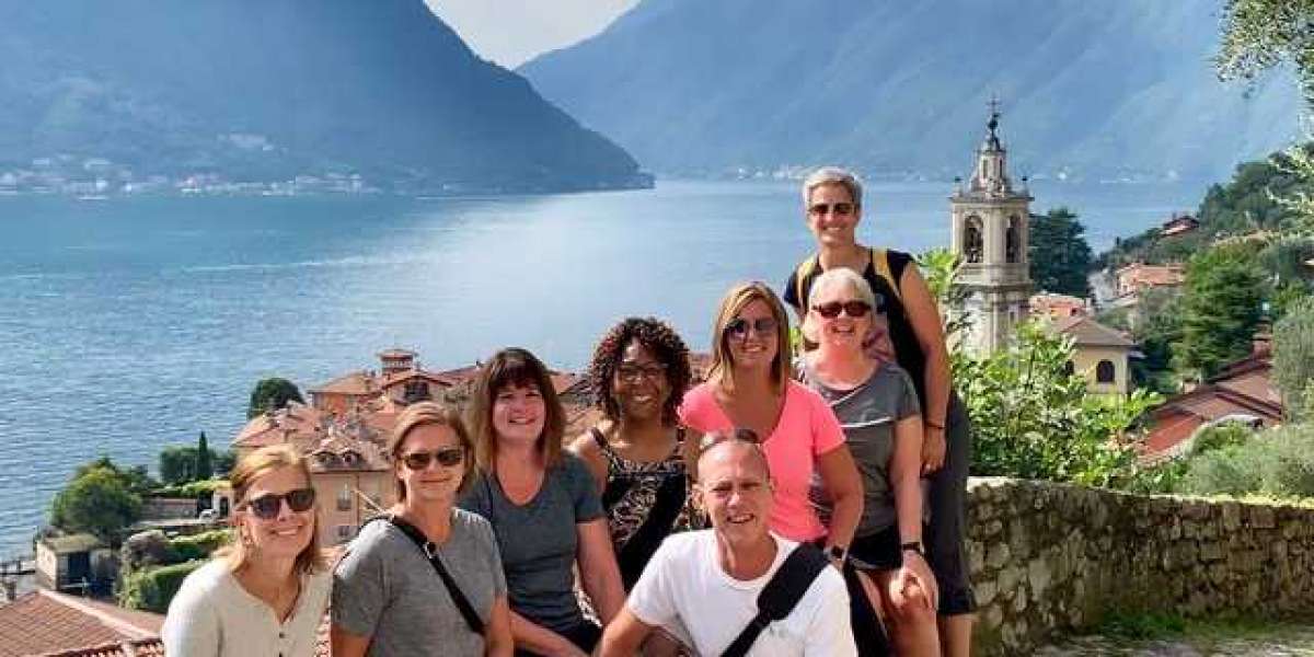 10 Tips for Traveling with a Large Group