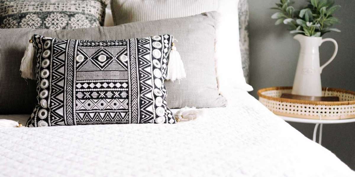 The Ultimate Guide to Choosing the Right Decorative Pillows for Bed