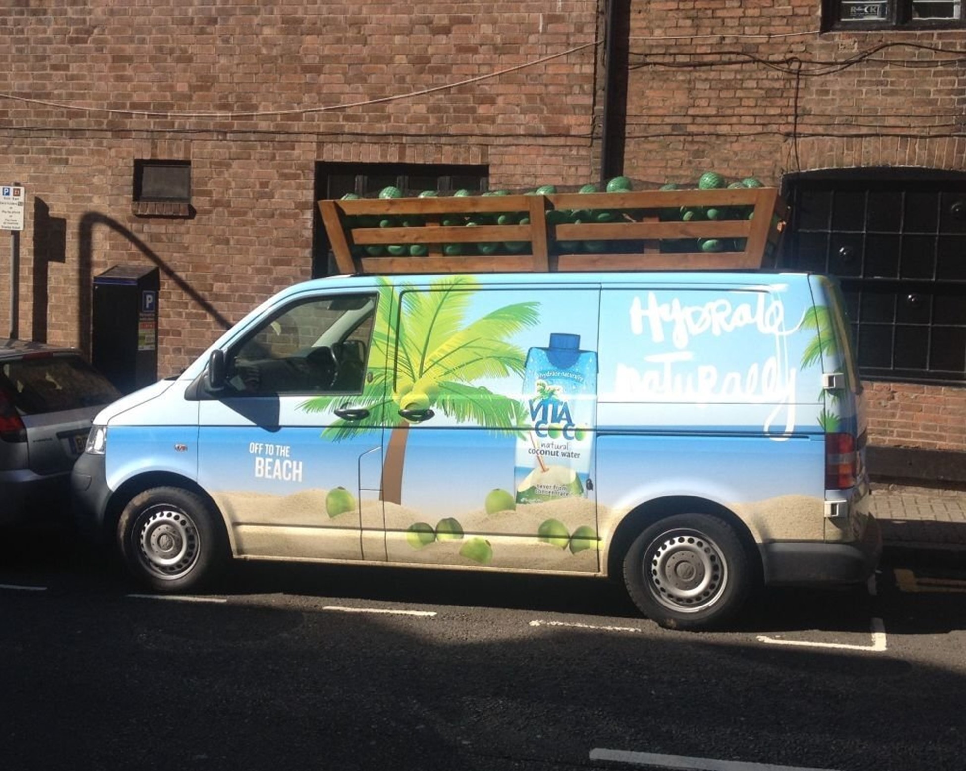 Custom Vehicle Wraps: 7 Benefits of Using Commercial Vehicle Wraps