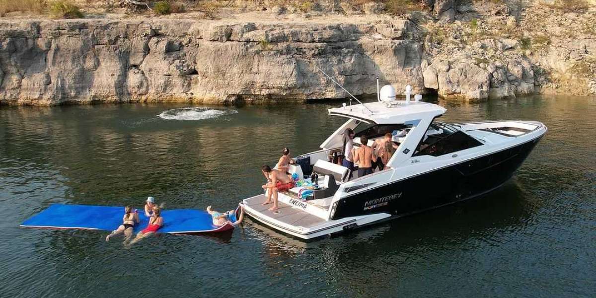 Make Your Next Lake Austin Getaway a Party with a Lake Austin Party Boat Rental