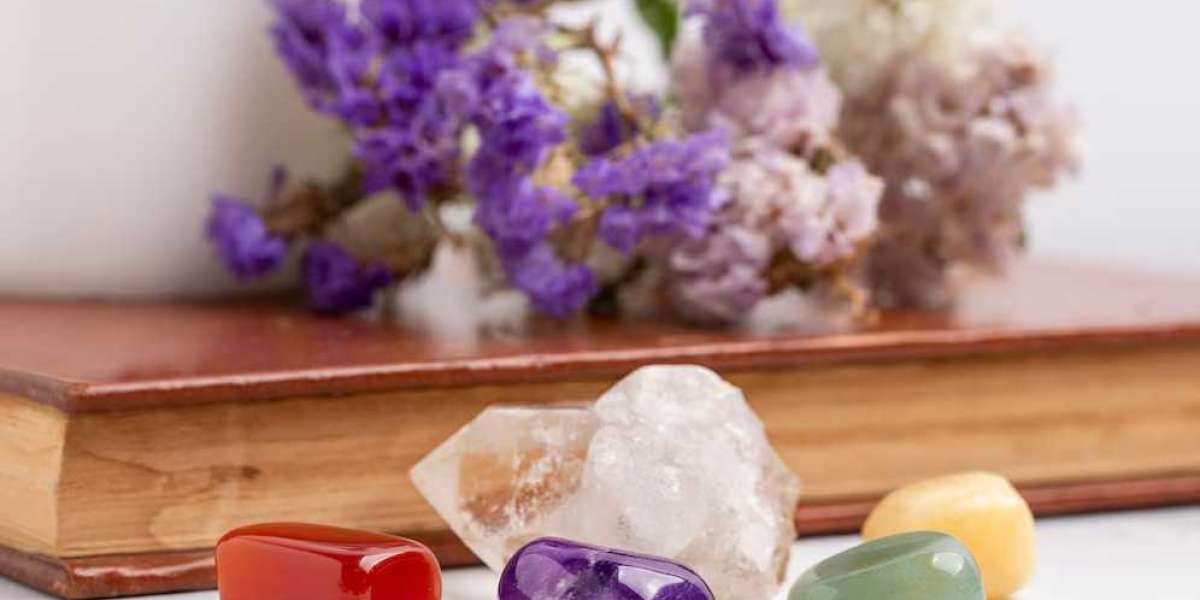 5 Gemstones To Reconnect With The Spirit Of Summer