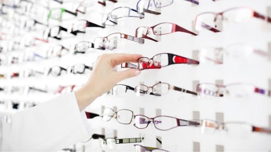 Why do Progressive Lenses Seem to Contain Blurry Side?