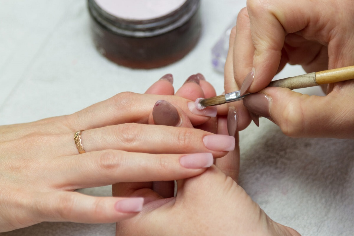 The Whats and Hows of Liquid Monomers: Give Your Acrylic Nails the Perfect Look that Lasts – Daily Focus