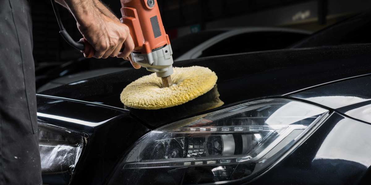 5 Essential Tips for Choosing the Right Car Detailing Service