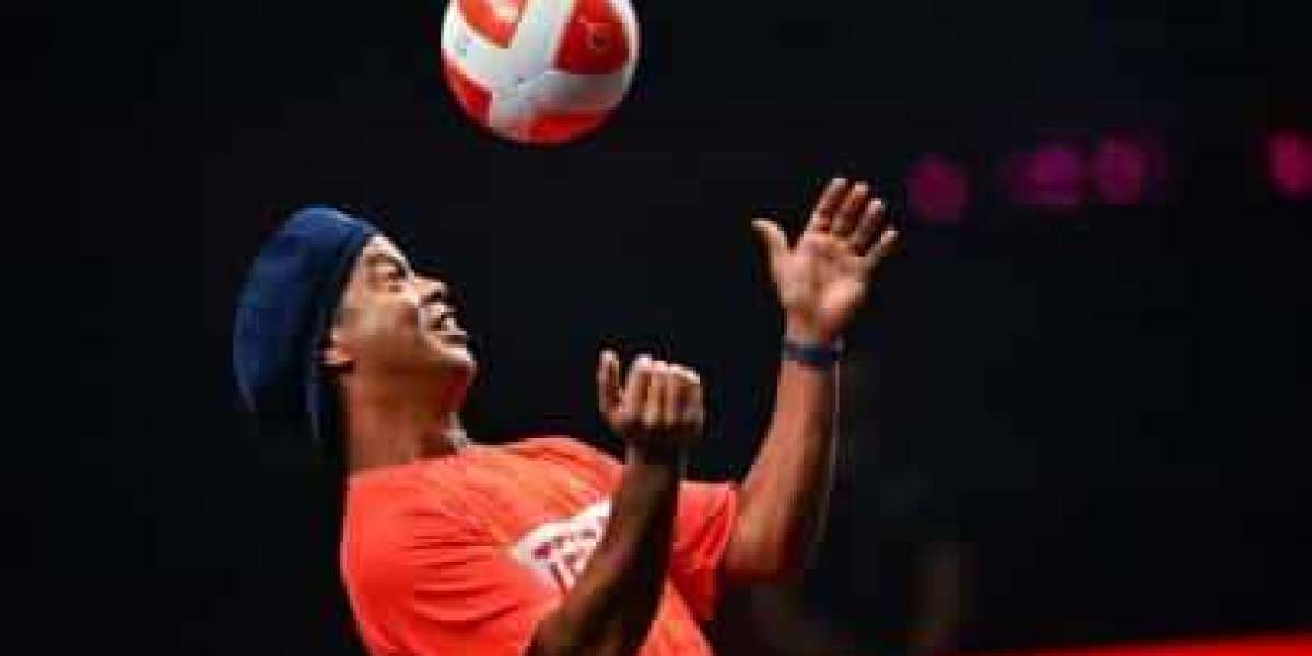 Ronaldinho Trusts Mbappe Could Protect Ballon d'Or Magnificence with PSG