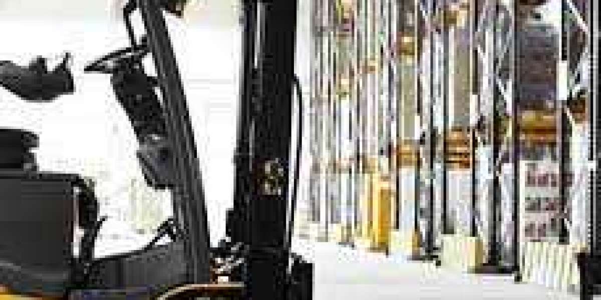 Exploring the Dynamics and Impact of Express Forklift Training Courses