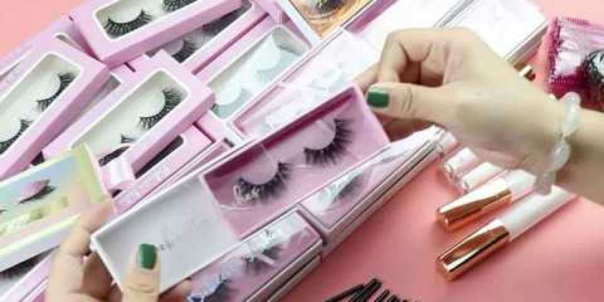 Importance of Eyelash Boxes