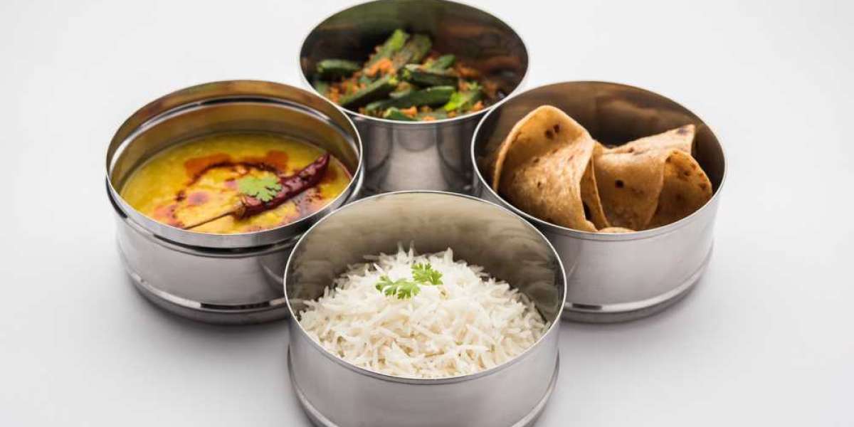 Indulge in Culinary Luxury: 5 Key Benefits of Opting for Prepeat's Personal Chef and Tiffin Services