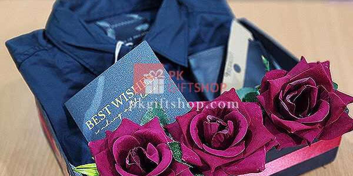 Celebrate Love with Valentine’s Day Gifts to Pakistan