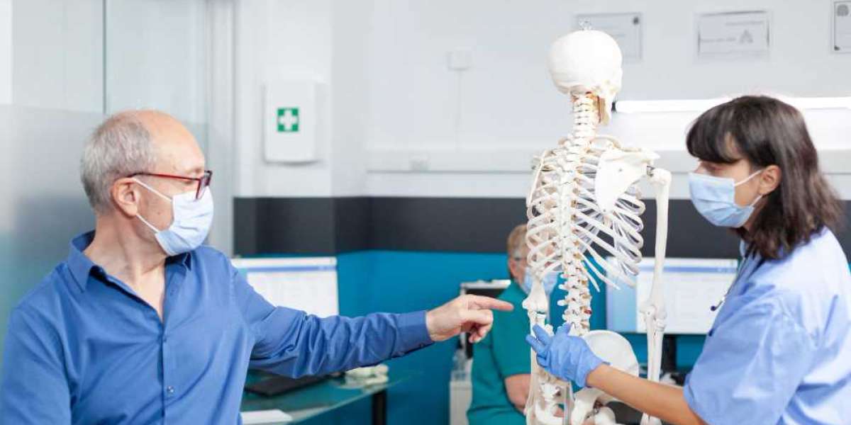 Finding the Right Orthopedic Surgeon in Delhi : Tips for Patients