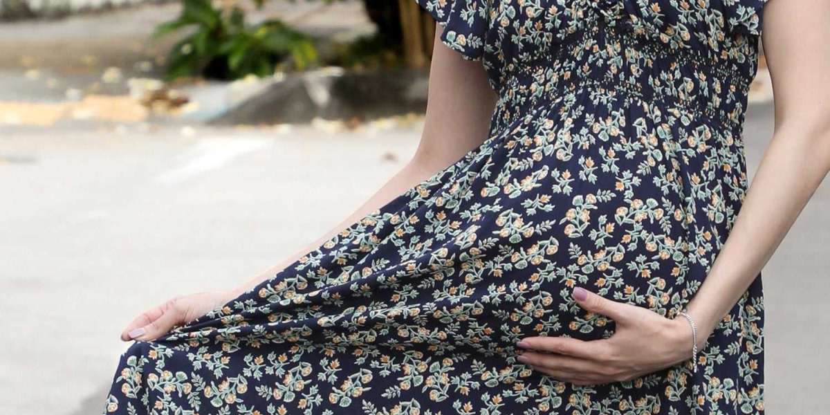 What is the Difference Between Maternity Wear Dresses and a Normal Dress?