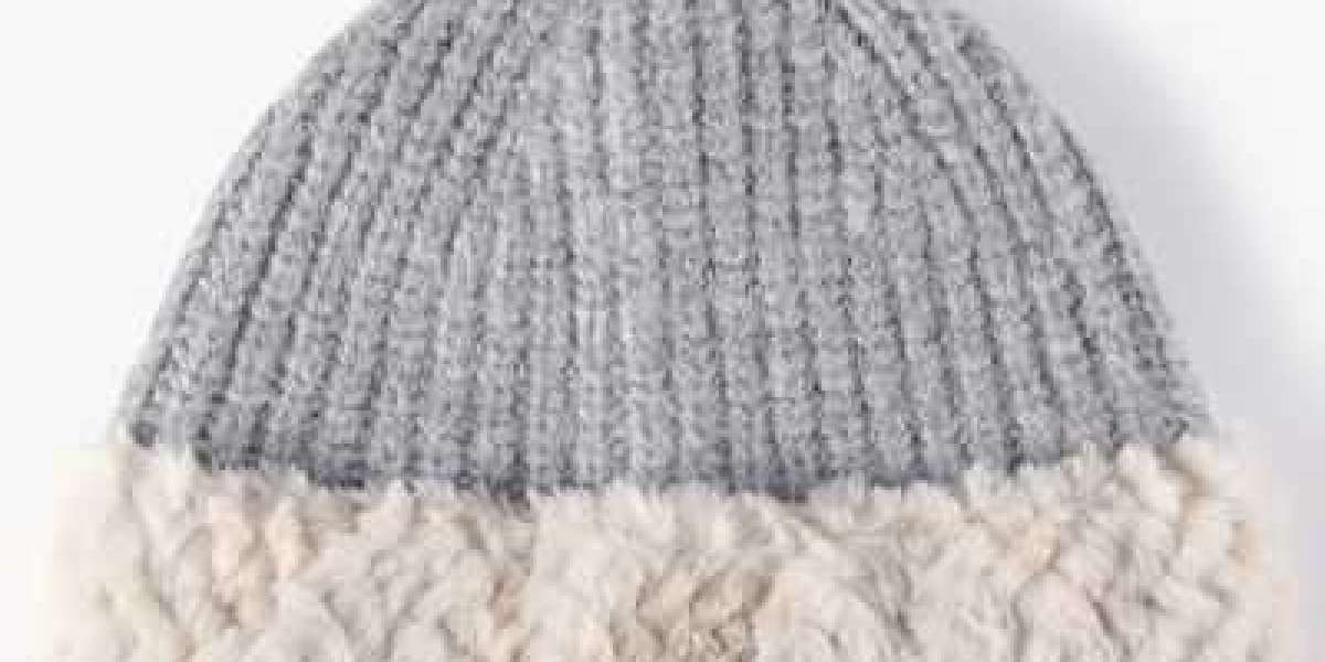 Customized Beanies: The Perfect Holiday Gift Idea