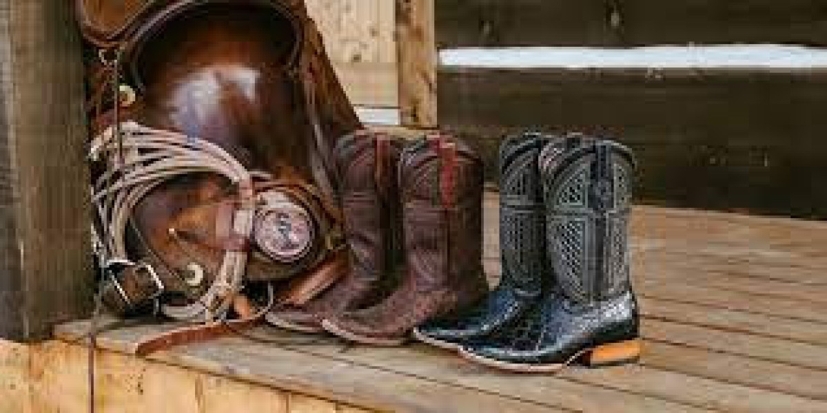 Western Wanderlust: Must-Have Men's Cowboy Boots for Your Collection