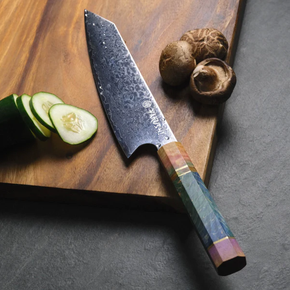 Kiritsuke Chef Knife vs Damascus Steel Kitchen Knives: Exploring the Art of Culinary Blades