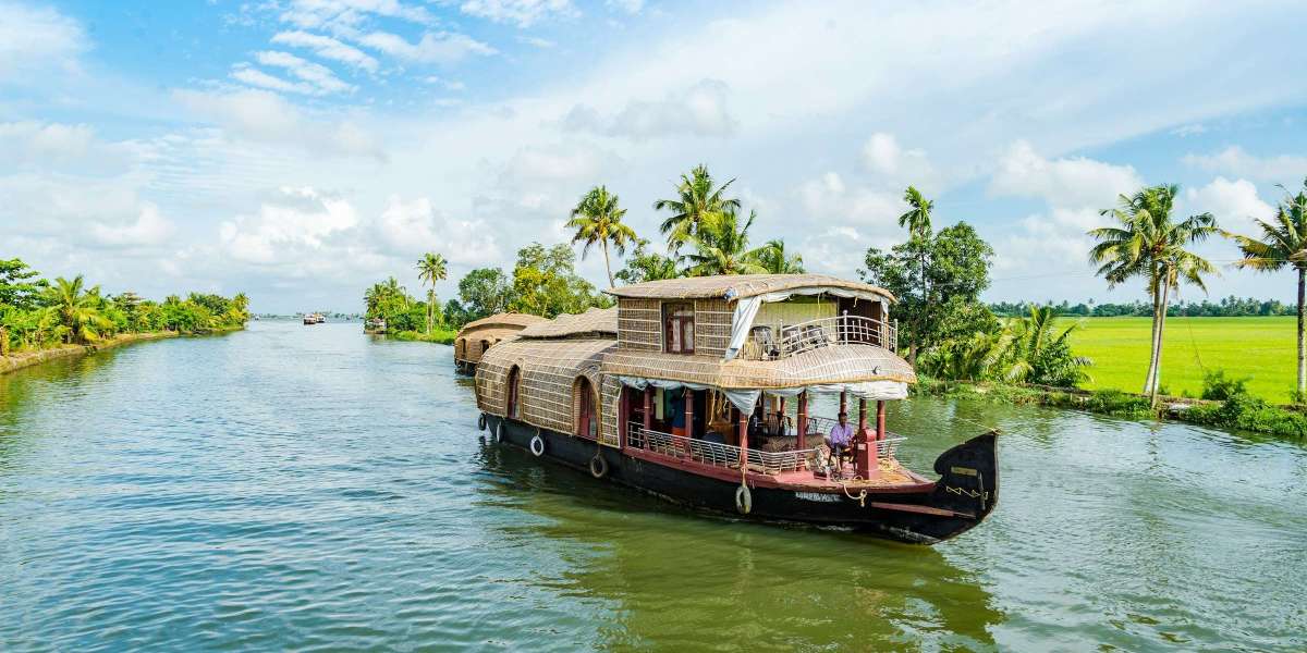 Top Places to Visit in Alappuzha: Discover the Charm with Kerala Tour Packages from Ahmedabad