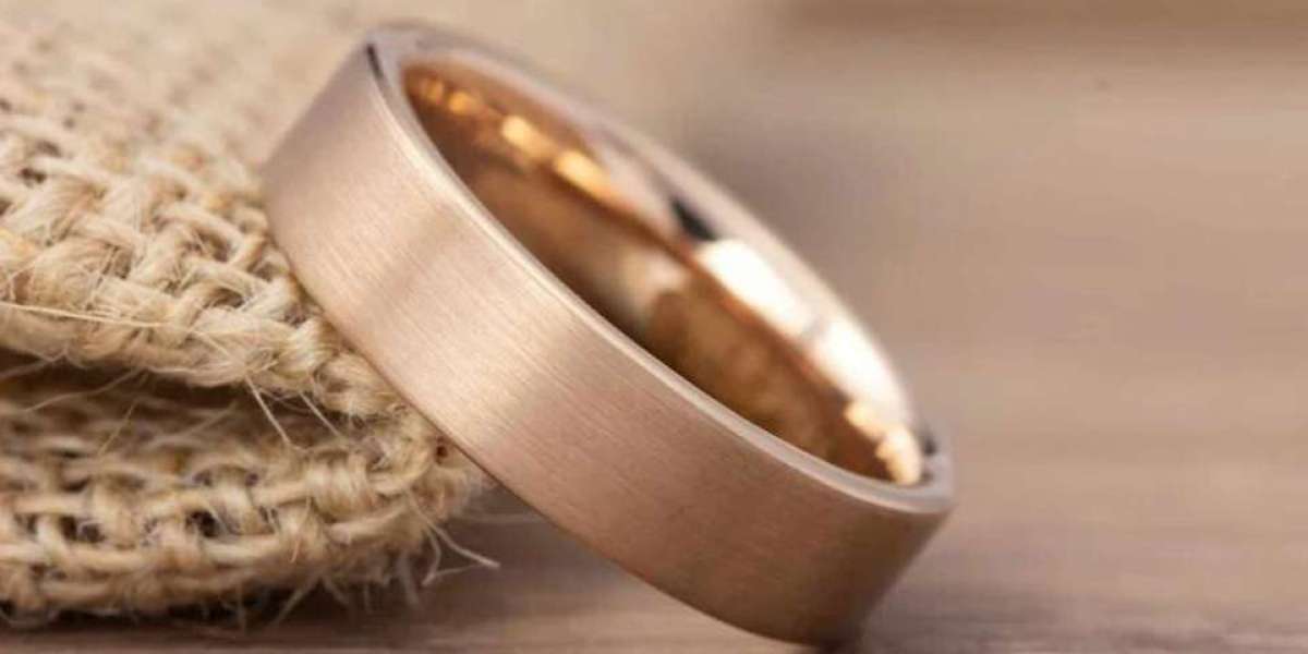 Why Rose Gold Men's Wedding Bands Are a Perfect Choice