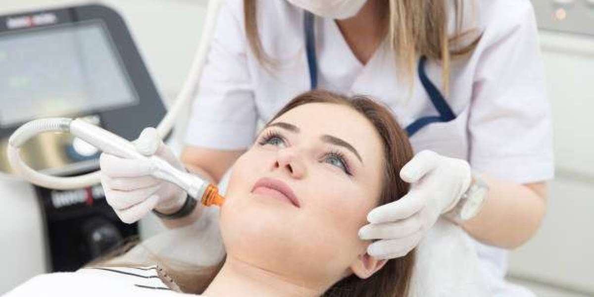 Professional Tips for Effective Skin Cleaning at the Clinic in Riyadh