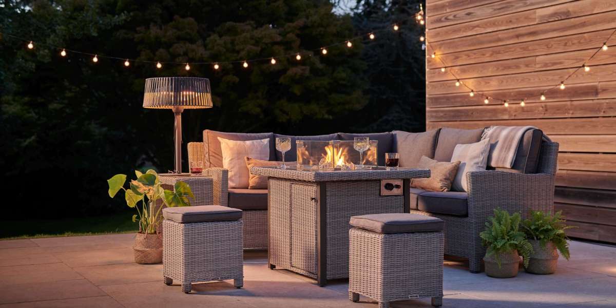 How to Create a Cozy Outdoor Space with Stylish Patio Furniture