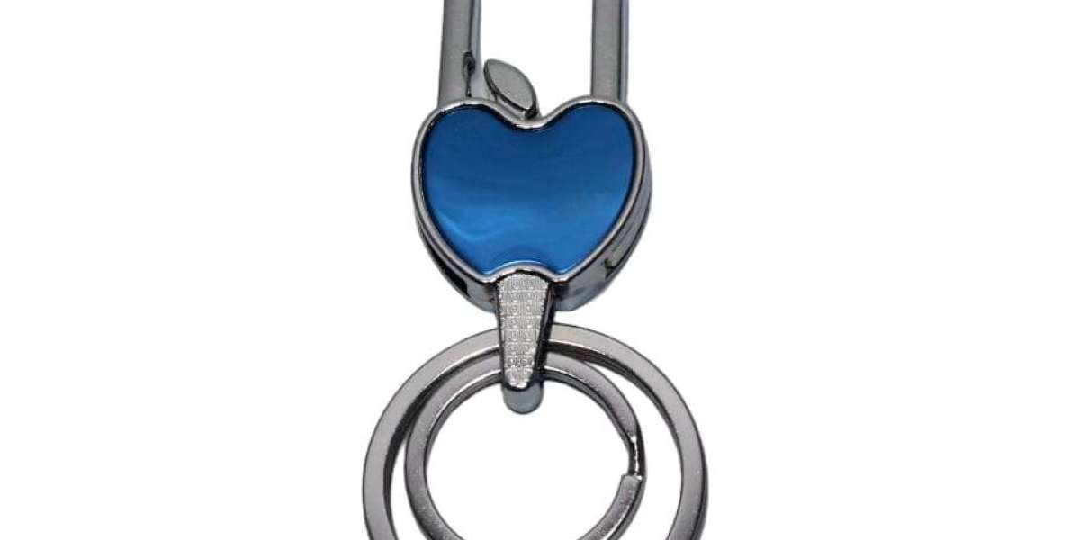 Why Heart Mirror Keychains Are the Perfect Gift for Loved Ones?e