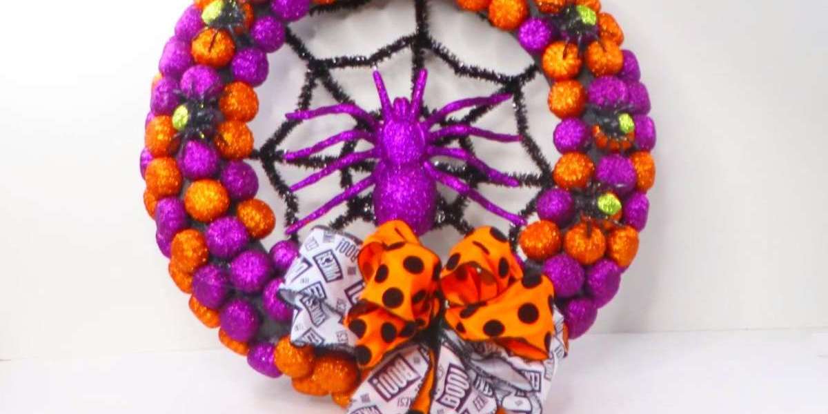 DIY Glam Halloween Wreath: Add Some Sparkle to Your Door