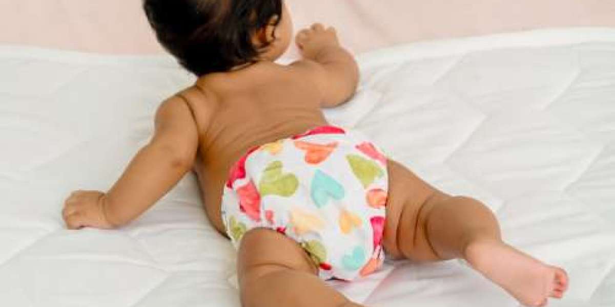 Benefits of Using Cloth Diapers for Newborns: Why Go Reusable?