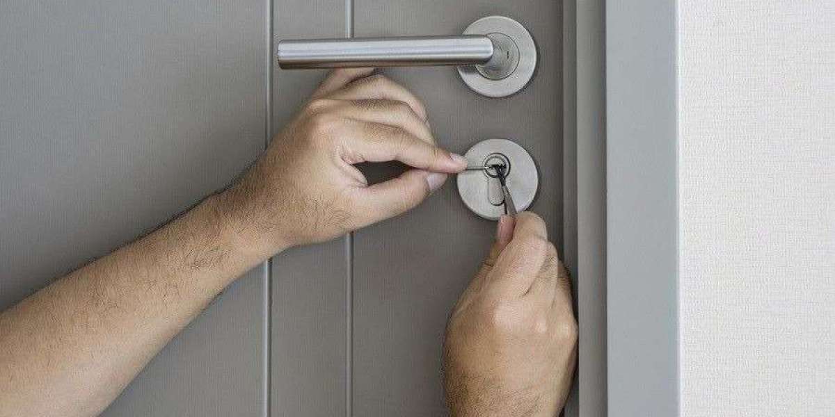 Quick and Professional Emergency Locksmith Services in Putney – Call Now