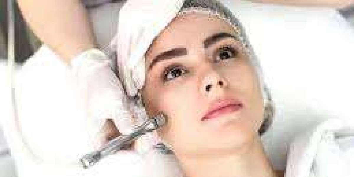 Riyadh’s Top HydraFacial Clinics for a Radiant Look