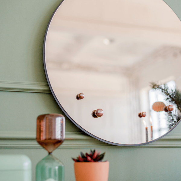 5 Unique Ways to Style Your Space with a Vinyl Record Mirror